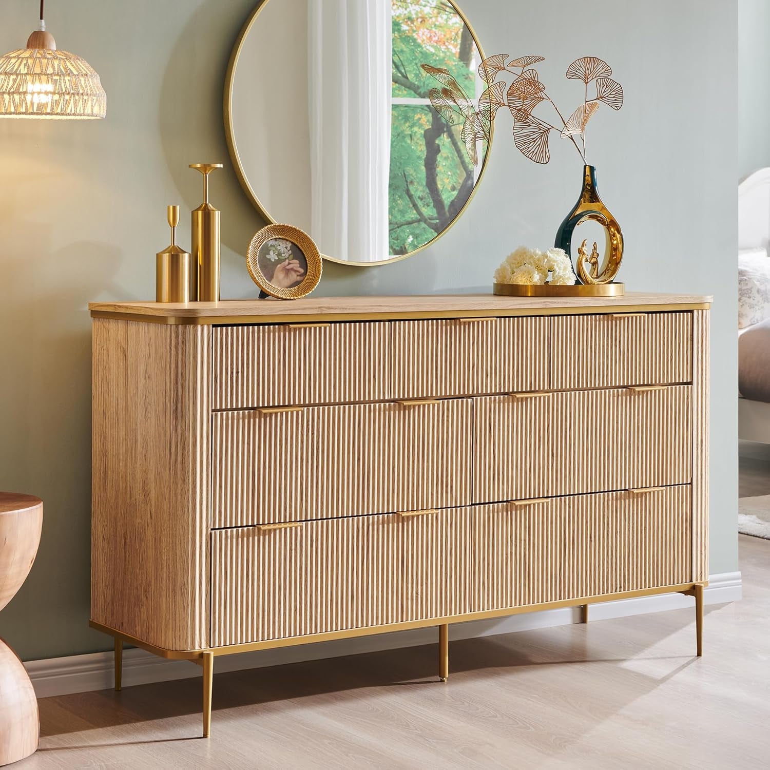 Elegant 7-Drawer Dresser with Fluted Design and Gold Accents in Natural Oak